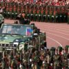 (၀ပြည်သွေးစည်းညီညွတ်ရေးတပ်မတော်(UWSA) စစ်ရေးပြအခမ်းအနားပြုလုပ်နေစဥ်။ ဓာတ်ပုံ - CJ)