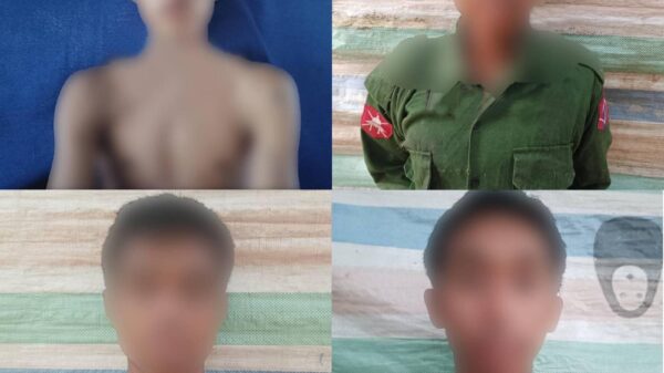 (ဖမ်းဆီးရမိသည့် စစ်ကောင်စီတပ်သား လေးဦး။ ဓာတ်ပုံ - MOD)