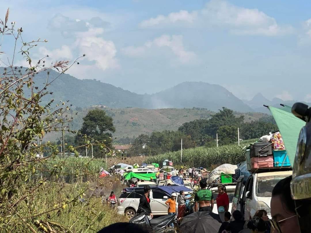 (စစ်ကောင်စီတပ်ထံမှ သိမ်းယူထာသော ချင်းရွှေဟော်၊ ပန်ဆိုင်း(ကြူကုတ်)၊ သိန္နီမြို့ များနှင့် လောက်ကိုင် - ချင်းရွှေဟော်အကြား ပိတ်မိနေသော ပြည်သူများ။ဓါတ်ပုံ-The Kokang၊ TNLA၊ CJ)