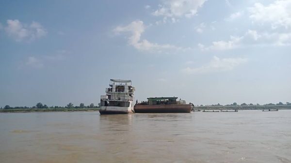 (စစ်​ကောင်စီတပ်ထံမှ PDF များက သိမ်းယူခဲ့​သော ​ရေယာဥ်များနှင့် ​ရေယာဥ်​ပေါ်ပါ စက်ယန္တယားအချို့။ဓါတ်ပုံ-​ပေးပို့ )