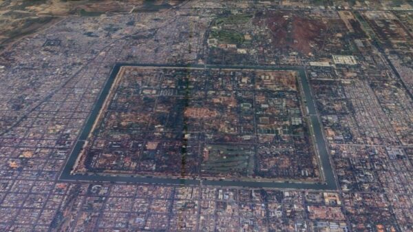 မန္တလေးကျုံးတဝိုက်ကို Google Earth ကတဆင့်တွေ့ရစဉ်