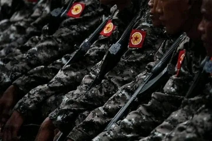 ပြည်သူ့လွတ်မြောက်ရေးတပ်မတော် (PLA)၏ ရဲဘော်များအား တွေ့ရစဥ်။ ဓာတ်ပုံ-PLA