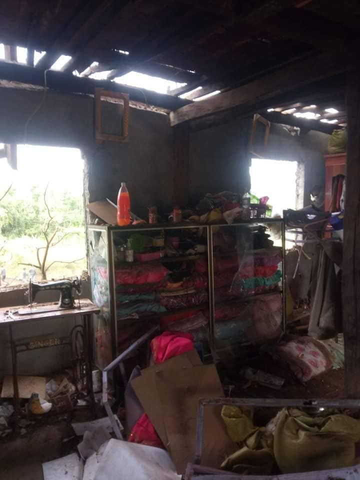 (မန်မိုင်ကျေးရွာကို အာဏာသိမ်းစစ်ကောင်စီတပ်က လေကြောင်းတိုက်ခိုက်ပြီးနောက် တွေ့ရစဥ်။ ဓာတ်ပုံ - TNLA)