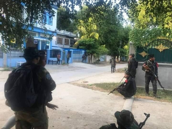 (နောင်ရိုးအထူးပြောက်ကျားတပ်-NYSGF၏ ရဲဘော်များ နိုဝင်ဘာလဆန်းက မြောင်နယ် စစ်ဆင်ရေးတစ်ခုတွင် တွေ့ရစဥ်။ ဓာတ်ပုံ-NYSGF)