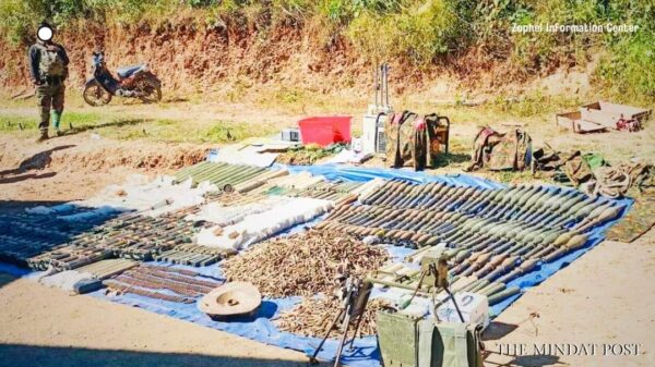 ( စစ်​​ကောင်စီတပ်ထံမှ သိမ်းဆည်းရရှိ​သော လက်နက်ခဲယမ်းနှင့် စခန်းကုန်းများ။ဓါတ်ပုံ-Zophei Information Centre /Chinland Information Centre)