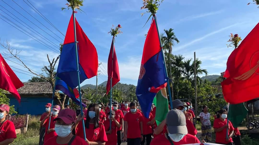 (တနသာ်ရီ ၊စစ်ကိုင်းနှင့် မ​ကွေးမှ သပိတ်အင်အားစုများ ကစစ်​ကောင်စီကို ဆန္ဒပြ​နေကြစဥ်။ဓါတ်ပုံ-သပိတ်​ကော်မတီများ)