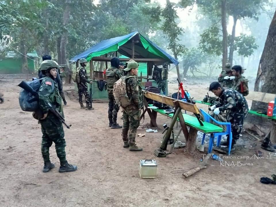 (အကျဥ်းစခန်းနှင့် ကသည်းလက်နက်ကိုင်ဌာနချုပ် ကိုတော်လှန်ရေးအဖွဲ့များက သိမ်းပိုက်ပြီးနောက်တွေ့ရစဥ်)
