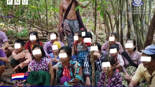 ရွှေကျင်မှာတစ်နှစ်အတွင်း ဒေသခံ ပြည်သူသုံးသောင်းနီးပါးစစ်ရှောင်ရ