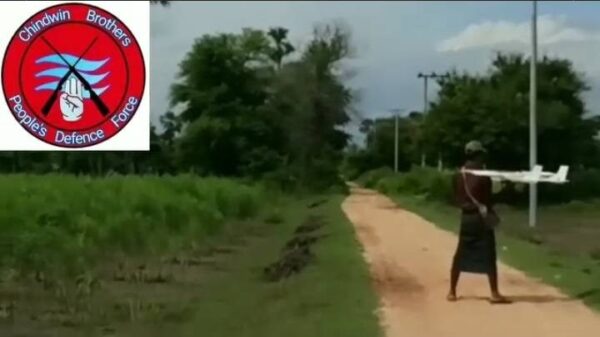 (စစ်အုပ်စုအား မောင်းသူမဲ့လေယာဥ်ငယ်ဖြင့် ဗုံးချတိုက်ခိုက်ရန် ပြင်ဆင်နေစဥ်။ ဓာတ်ပုံ-File Photo)
