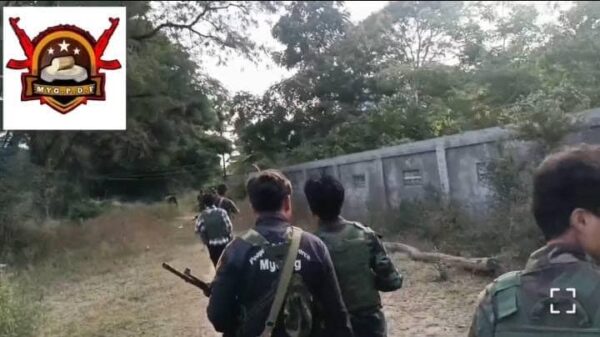 (မြိုင်(ပကဖ) တပ်ပေါင်းစုရဲဘော်များအား စစ်ဆင်ရေးတစ်ခုတွင် တွေ့ရစဥ်။ ဓာတ်ပုံ - CJ)