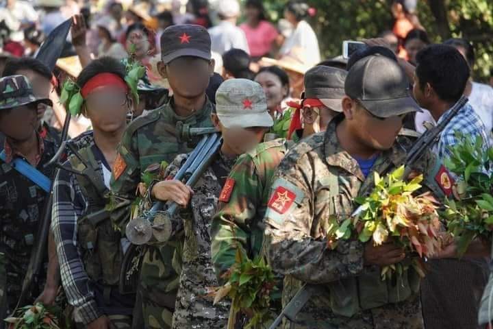 (တိုက်ပွဲမှ ပြန်လာ​သော PLA တပ်ဖွဲ့ဝင်များကို ပြည်သူများကပြည်သူများက ကြိုဆို​နေစဥ်။ဓါတ်ပုံ-PLA)