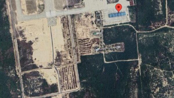 (စစ်ကောင်စီ​၏ တံတားဦးလေတပ်စခန်းကို Google Earth တွင်တွေ့ရမှု)