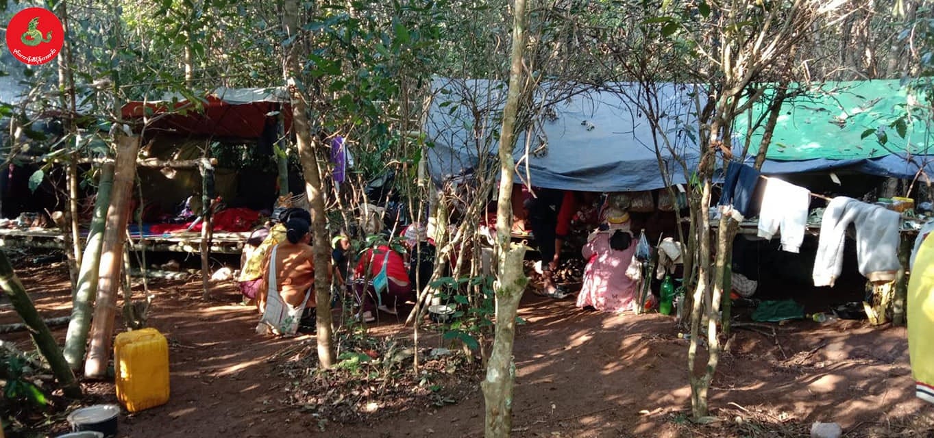 နမ့်ဖတ်ကာဒေသ စစ်ရှောင်ပြည်သူတွေကိုတွေ့ရစဉ်
