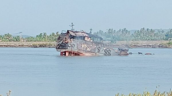 (​ဖေ​ဖော်ဝါရီ ၁၂ ရက်တွင် မင်းပြားမြို့နယ်တွင် စစ်​ကောင်စီတပ် စစ်သင်္ဘောကို AA ကတိုက်ခိုက်နစ်မြှပ်စဥ်။ ဓါတ်ပုံ-3 BHA)
