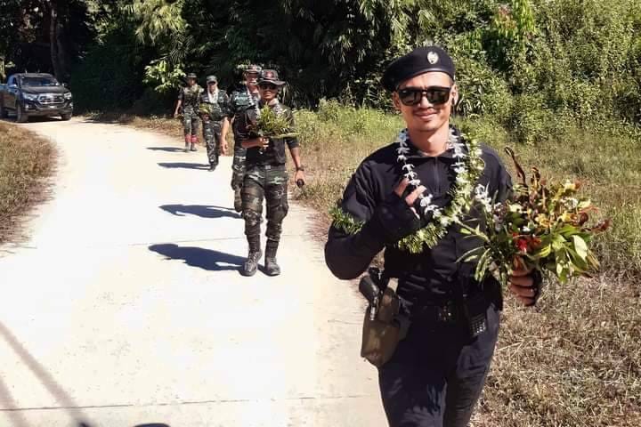 (တနသာ်ရီတိုင်းမှ တော်လှန်ရေးတပ်ဖွဲ့ဝင်များ။ဓါတ်ပုံ- The Tanintharyi Force ၊မြိတ်ခရိုင်တပ်ရင်း( ၁) ၊ (၂))