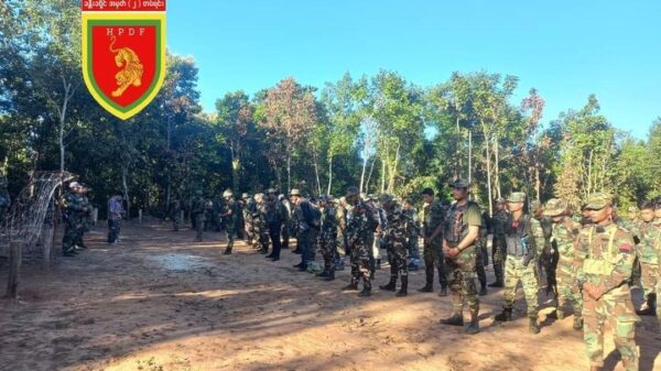(ဟုမ္မလင်းနှင့် ​ရွှေပြည်​အေး​ဒေသမှ ပြည်သူ့ကာကွယ်​ရေးတပ်ဖွဲ့ဝင်များ။ဓါတ်ပုံ-HPDF)
