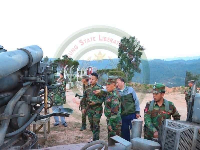 (မန်တုံခလရ(၁၃၀) စခန်းကုန်းအား TNLA၊ NUGနှင့် TPCC တာဝန်ရှိသူများ သွားရောက် ကြည့်ရှုနေစဉ်။ ဓာတ်ပုံ - TNLA)