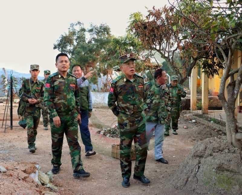 (မန်တုံခလရ(၁၃၀) စခန်းကုန်းအား TNLA၊ NUGနှင့် TPCC တာဝန်ရှိသူများ သွားရောက် ကြည့်ရှုနေစဉ်။ ဓာတ်ပုံ - TNLA)