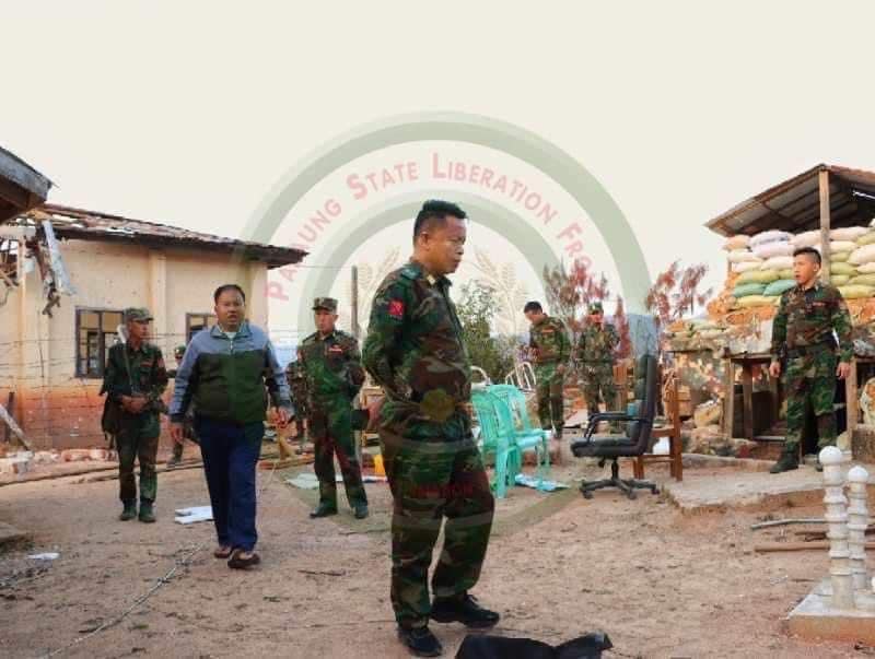 (မန်တုံခလရ(၁၃၀) စခန်းကုန်းအား TNLA၊ NUGနှင့် TPCC တာဝန်ရှိသူများ သွားရောက် ကြည့်ရှုနေစဉ်။ ဓာတ်ပုံ - TNLA)