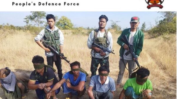 (အရှင်ဖမ်းဆီးရမိသော ပျူ၅ဦးအား တွေ့ရစဥ်။ဓာတ်ပုံ - Earthquake PDF)