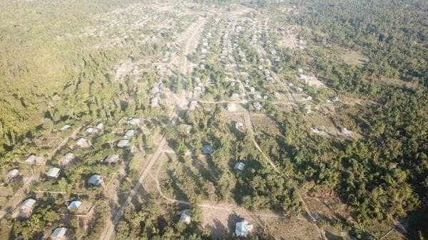 (ခလရ ၁၄၁ ​မြေပုံနှင့် မံစီမြို့နယ်/စီခမ်းကြီး စစ်ကောင်စီတပ်စခန်းကို KIAဦး​ဆောင်​​သော​တော်လှန်​ရေးတပ်ဖွဲ့များက သိမ်းပိုက်ပြီး​နောက် သိမ်းဆည်းရရှိ​သောလက်နက်ခဲယမ်းများ/မြို့လှမြို့ကိုအ​ပေါ်စီးမှ​တွေ့ရမှု ။ဓါတ်ပုံ-CJ ၊မြို့လှPDF)