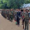 (ပျူ​စောထီးစစ်သင်တန်းတက်​ရောက်​နေသူများနှင့် ပျူ​ခေါင်း​ဆောင် သက်န်းဝတ် ဝါသဝကို ၂၀၂၂ ​အောက်တိုဘာလက​တွေ့ရစဥ်။ဓါတ်ပုံ-စစ်​ကောင်စီ)