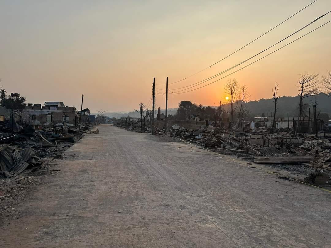 (တာမခန် အဝင်ဆိုင်ဘုတ်/ တာမခန်​ကျောင်းတိုက်/ ပြန်လည်​နေထိုင်​သော ပြည်သူအချို့ နှင့် စစ်​ကောင်စီတပ်ဖျက်ဆီးသွား​သော​နေအိမ်များ။ဓါတ်ပုံ-တာမခန်​နွေဦးဦး​တော်လှန်​ရေး)