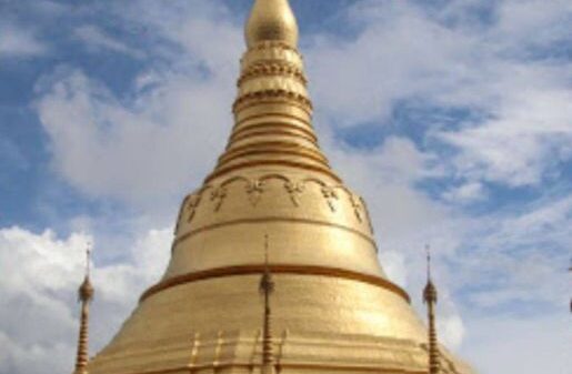 (တာချီလိတ်မြို့ရှိရွှေတိဂုံစေတီတော်ပုံစံတူ ​စေတီ​တော်ကို ယခင်ကဖူး​တွေ့ရစဥ်။ဓါတ်ပုံ-CJ)