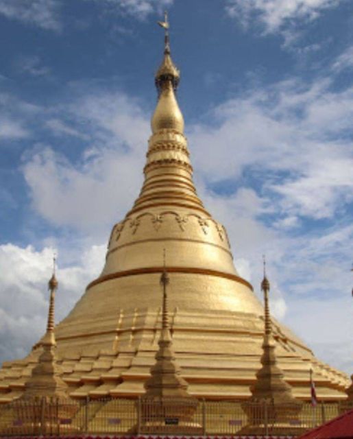 (တာချီလိတ်မြို့ရှိရွှေတိဂုံစေတီတော်ပုံစံတူ ​စေတီ​တော်ကို ယခင်ကဖူး​တွေ့ရစဥ်။ဓါတ်ပုံ-CJ)