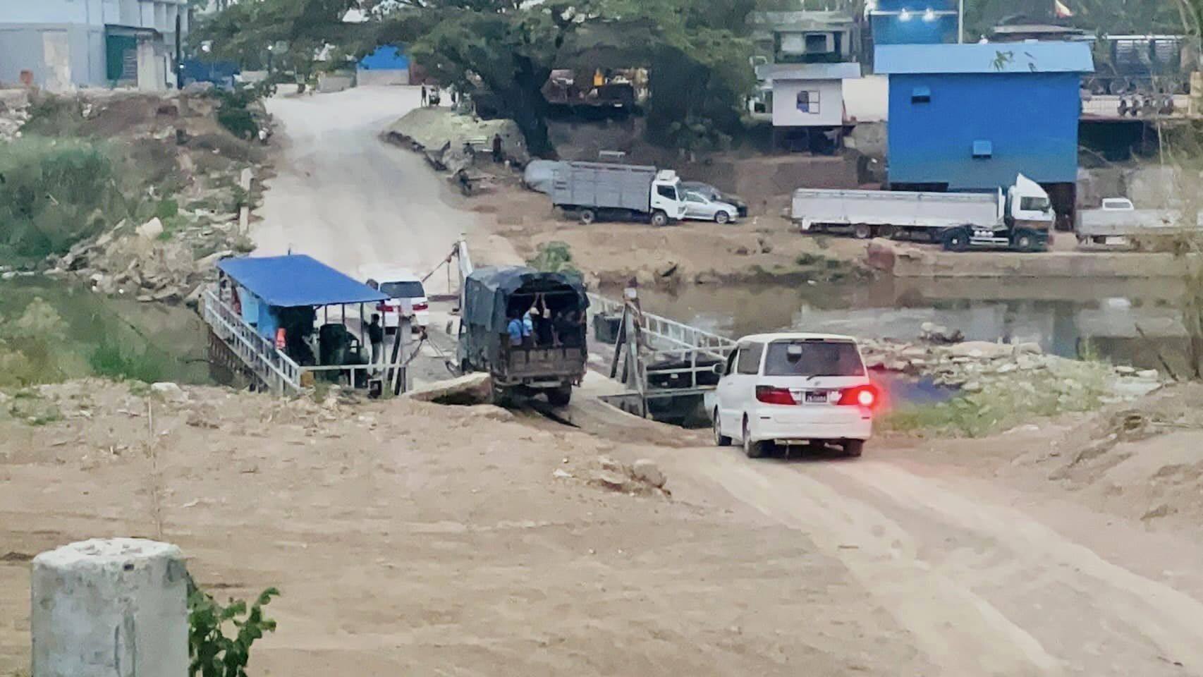 (ထိုင်းနိုင်ငံအာဏာပိုင်များက ထွက်ပြေးလာသော စစ်ကောင်စီတပ်သားများအား ပြန်လည်ပို့ဆောင်ရန် ယနေ့ ပြင်ဆင်နေစဥ်။ဓာတ်ပုံ - ทหารแฟนคลับ)