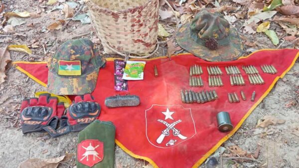 (မတ်လ ၁၅ရက်က လက်အောက်ခံ (ခမရ- ၄၂၀) တပ်နှင့် ပျူစောထီးများပါဝင်သော စစ်ကြောင်းအား တိုက်ခိုက်ပြီးနောက် သိမ်းဆည်းရရှိသောဘလက်နက်များ။ ဓာတ်ပုံ - DNSDA၊ JPRF)