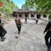 (ကော့ကရိတ်မြို့နယ်ရှိ စစ်ကောင်စီ လက်နက်ကြီးပစ်ခတ်မှုကြောင့် ပျက်စီးမှုများအား ကျားဖြူဒုစစ်ကြောင်းမှူးနှင့်အဖွဲ့ လိုက်လံကြည့်ရှု့နေစဉ်။ ဓာတ်ပုံ - People's Spring)