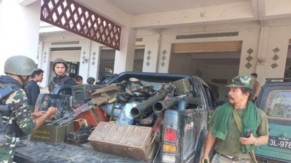 ( သိမ်းဆည်းရရှိ​သောလက်နက်ခဲယမ်းများ။ ဓာတ်ပုံ - ကရင်အမျိုးသားမျိုးသားမီဒီယာ)