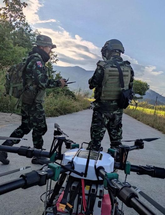 (Federal Wings ဒရုန်းတပ်ဖွဲ့မှ ရဲဘော်များအား တွေ့ရစဉ်။ ဓာတ်ပုံ - Federal Wings)