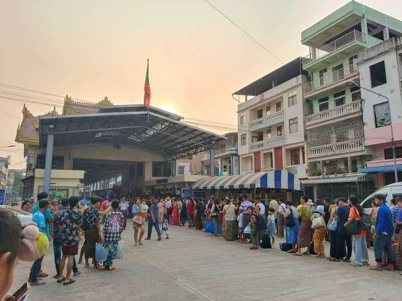 မြဝတီမြို့ပြင် မြို့စောင့်တပ်အနီး တိုက်ပွဲပြင်းထန်နေ