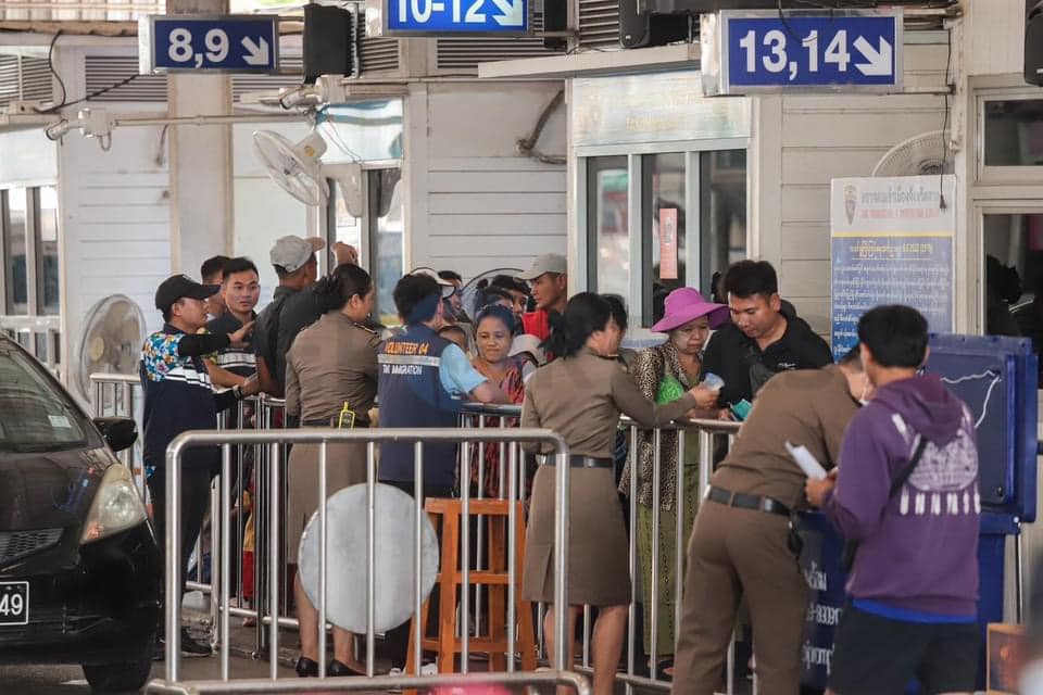 ဓာတ်ပုံ - The Reporters