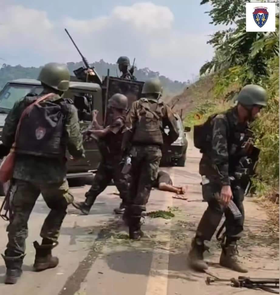 (ဒေါနတောင်ခြေတွင် အောင်ဇေယျစစ်ကြောင်းကိုတိုက်ခိုက်ပြီး ရုရှားထုတ်သံချပ်ကာကားကိုသိမ်းပိုက်ဖျက်ဆီးနေသောကောဘရာစစ်ကြောင်းမှတပ်ဖွဲ့ဝင်များ။ဓါတ်ပုံ-Cobra Column)