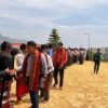 (Senthang- CDFနှင့် Zophei လူထုကဝန်ကြီးချုပ်အဖွဲ့အား ကြိုဆိုနေစဉ်။ ဓာတ်ပုံ - GOC)