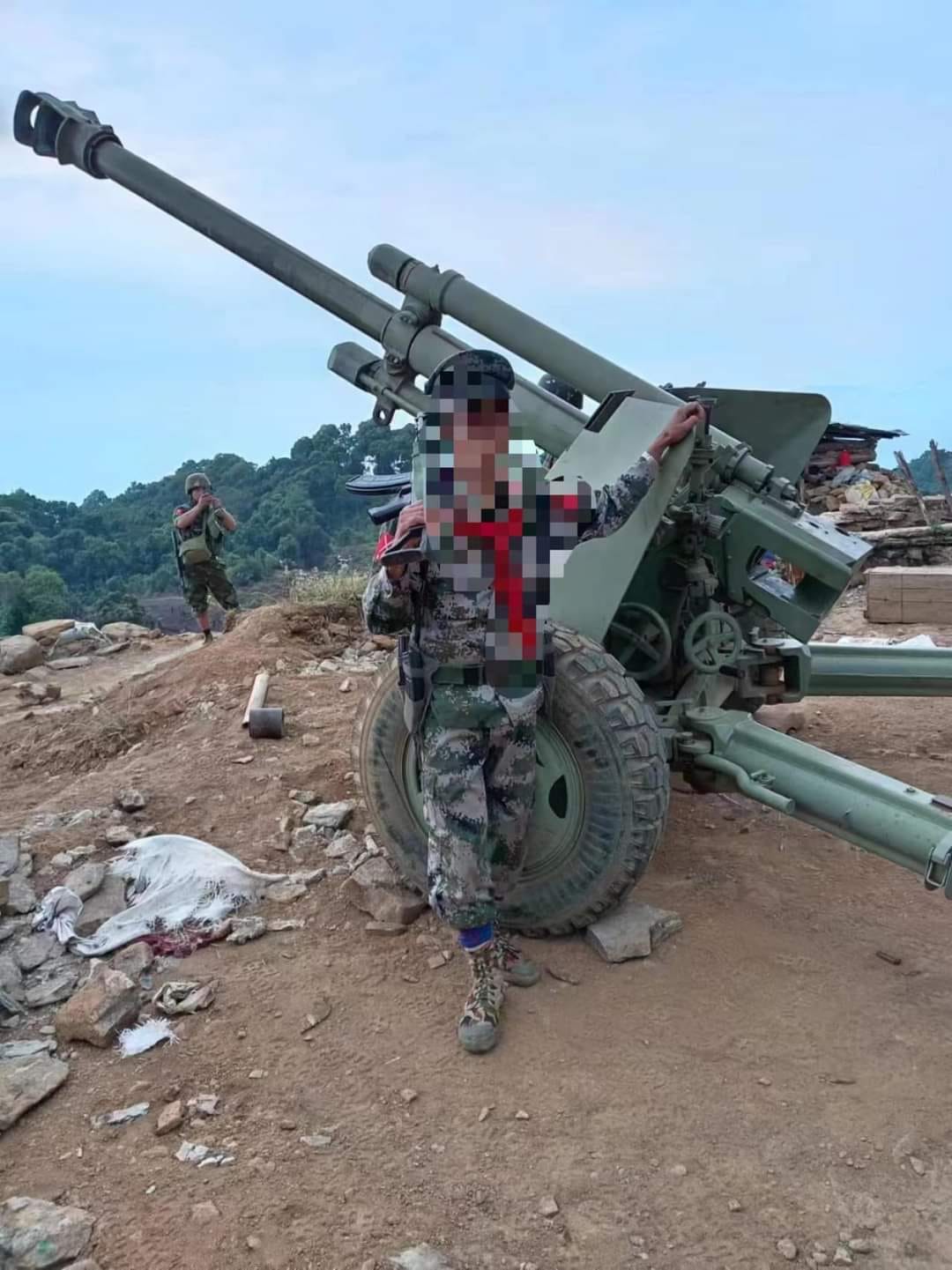 (စစ်​ကောင်စီတပ်ထံမှ သိမ်းဆည်းရရှိ​သော ​ဟောင်ဝစ်ဇာ အ​မြောက်။ ဓါတ်ပုံ-CJ)