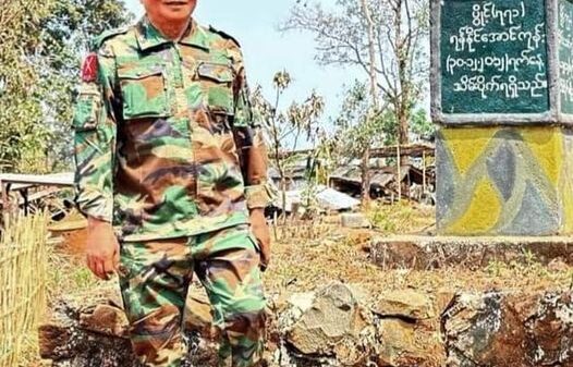 (စစ်​ကောင်စီတပ်၏ ပွိုင့် ၇၇၁ စခန်းကုန်းအားKIA ဦး​ဆောင်​သော ​တော်လှန်​ရေးတပ်များက သိမ်းယူပြီး​နောက် NUG ကာကွယ်​ရေးဝန်ကြီးဦးရည်မွန် နှင့်အတူစခန်းသို့သွား​ရောက်ကြည့်ရှုစစ်​ဆေးခဲ့​သောဒုဗိုလ်ချုပ်ကြီးခေါင်လွန်း။ ။ဓါတ်ပုံ-NUG-MOD)
