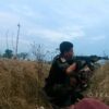 ဆုံရွာပျူရွာအား တိုက်ခိုက်နေသော​တော်လှန်​ရေးတပ်ဖွဲ့ဝင်များ