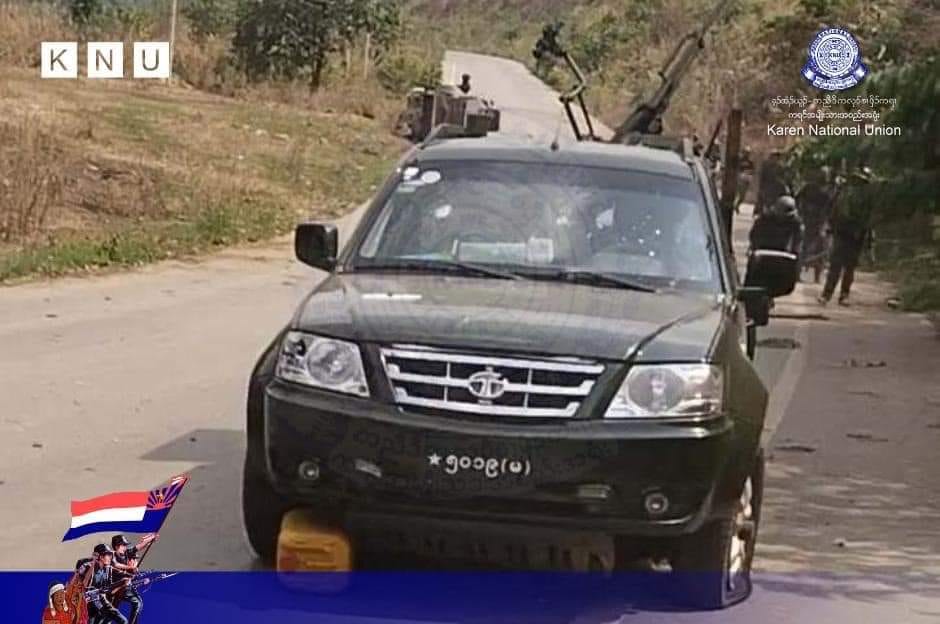 (အောင်ဇေယျ စစ်ကြောင်းကိုတိုက်ခိုက်နေသော ကော်ဘရာစစ်သည်များ ၊စစ်ကောင်စီတပ်မှ သံချပ်ကာနှင့် စစ်ကားတို့အား တိုက်ခိုက်သိမ်းယူသွားသော ကော်ဘရာစစ်ကြောင်းတပ်ဖွဲ့ဝင်များ။ ဓါတ်ပုံ-Cobra Column)