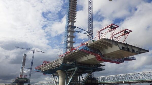 (Yokogawa Bridge ​ကော်ပို​ရေးရှင်း၏ ပဲခူးမြစ်ကူးတံတား​ဆောက်လုပ်​ရေးလုပ်ငန်းခွင်။ ဓါတ်ပုံ-Yokogawa Bridge Myanmar)