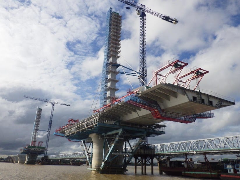 (Yokogawa Bridge ​ကော်ပို​ရေးရှင်း၏ ပဲခူးမြစ်ကူးတံတား​ဆောက်လုပ်​ရေးလုပ်ငန်းခွင်။ ဓါတ်ပုံ-Yokogawa Bridge Myanmar)