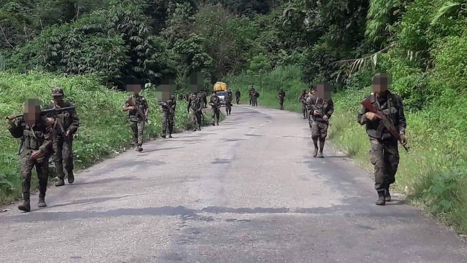 (PDF မိုးကုတ်ဗျူဟာ အမှတ် ၁၂၂၂ တပ်ရင်းမှ တပ်ဖွဲ့ဝင်မအချို့ကို​တွေ့ရစဥ်။ဓါတ်ပုံ-အမှတ် ၁၂၂၂ တပ်ရင်း)