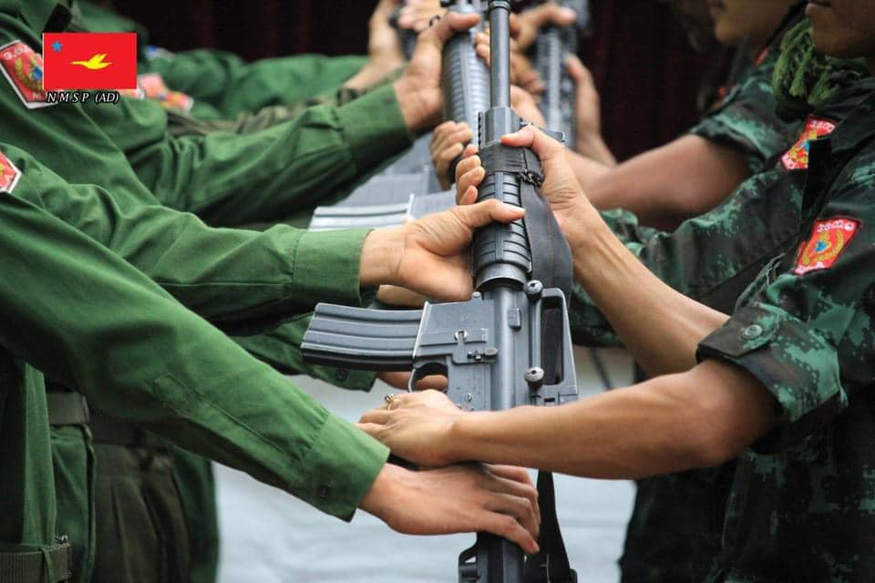 (မွန်ပြည်သစ်ပါတီ-စစ်အာဏာရှင်တိုက်ဖျက်ရေး(NMSP-AD)မှ ရဲဘော်များအား တွေ့ရစဉ်။ ဓာတ်ပုံ - NMSP-AD)