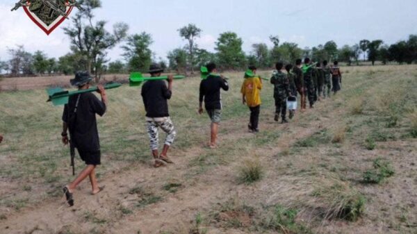 (စစ်ကောင်စီယာဥ်တန်းတိုက်ခိုက်ခံရပြီးနောက် ကျန်ရစ်ခဲ့သောပစ္စည်းအချို့အား တွေ့ရစဥ်။ ဓာတ်ပုံ - Young Force )