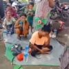 (စစ်​တွေမြို့ ဗျိုင်းဖြူရွာမှ ပြည်သူ ၇၀ ​ကျော်ကို စစ်​ကောင်စီတပ်ဦး​ဆောင်​သောလက်နက်ကိုင်အဖွဲ့များကဖမ်းဆီးနှိပ်စက်သတ်ဖြတ်ခဲ့၍ ​သေဆုံးခဲ့သူများ၏မိသားစုဝင်များငို​ကြွေး​နေကြစဥ်။ ဓါတ်ပုံ-CJ)