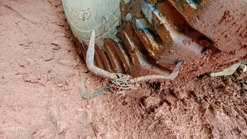 (နမ္မတူမြို့နယ်အတွင်း လမ်းပိုင်းဖြတ်တောက်ထားသည်ဆိုသည့် နေရာအား တွေ့ရစဉ်။ ဓာတ်ပုံ - TNLA)