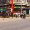 (ပဲခူးတိုင်း၊ ပေါင်းတည်မြို့တနေရာတွင် စစ်ကောင်စီတပ်သားများ စစ်ဆေးနေစဉ်။ ဓာတ်ပုံ - CJ။ ပုံအဟောင်းအသုံးပြုထားပါသည်)